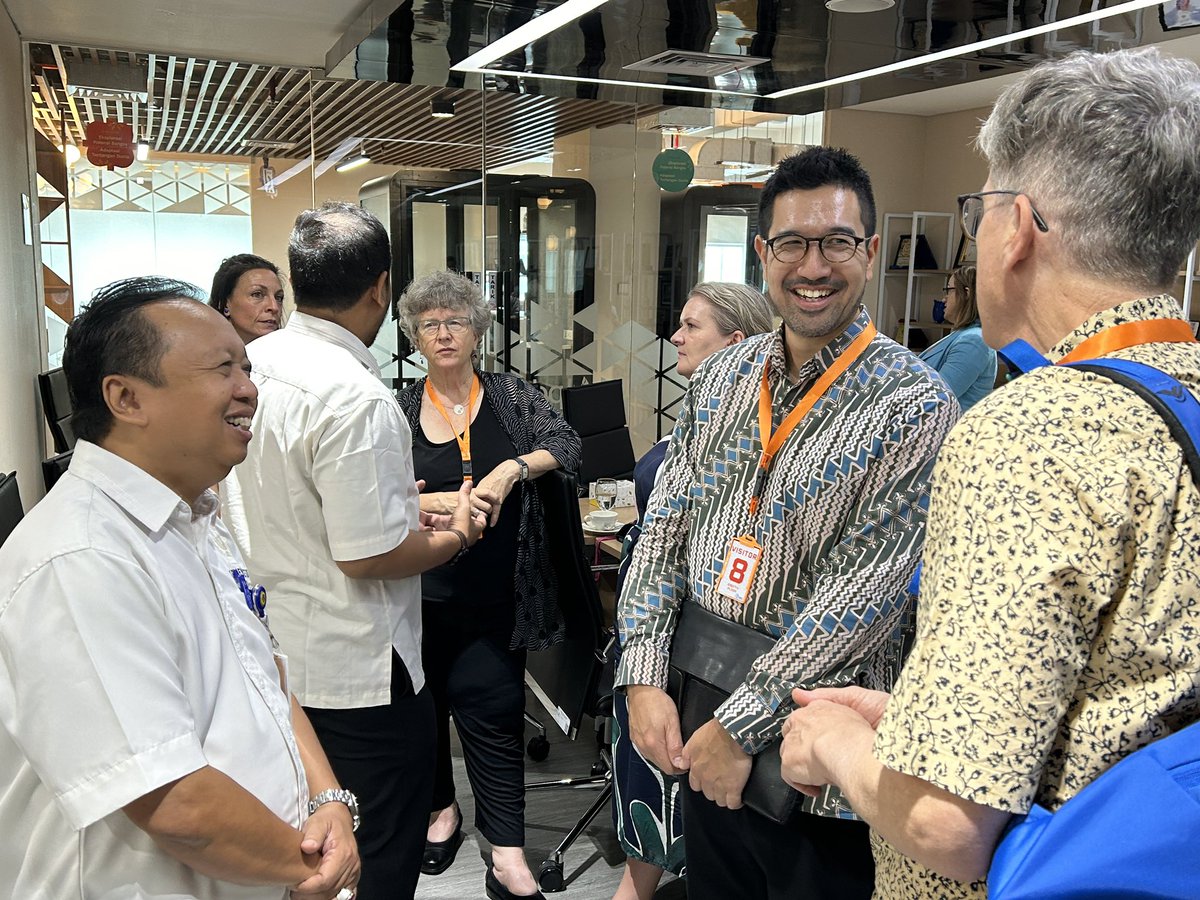 We are starting a week dedicated to visiting our partners and connecting with our Alumni in Indonesia! Meeting Dr. Agam Bayu, Head of Division for Scholarship Cooperation and Development, and his team at the Lembaga Pengelola Dana Pendidikan was delightful. @LPDP_RI is