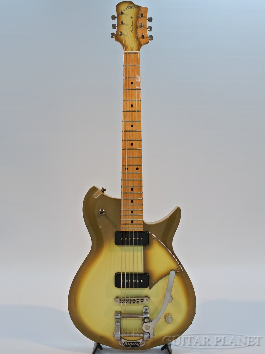 【新着入荷情報】
fano guitars Alt De Facto RB6 B5 Antigua Burstが入荷！
レトロな魅力が止まらない当店カスタムオーダー品！
マッチングペイントのカスタムピックガードは必見！
これ持って立ってるだけでエモいというチートみたいなギターです。
→guitarplanet.co.jp/product/detail…
#fanoguitars