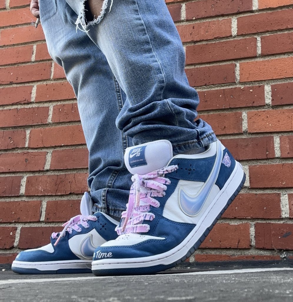 First Mother’s Day without my dad 
#snkrskickcheck #snkrsliveheatingup #sneakercollector #wearyoursneakers #inlovingmemory #foreverinourhearts 
#nike #dunksb #bornxraised 
#kotd #womft