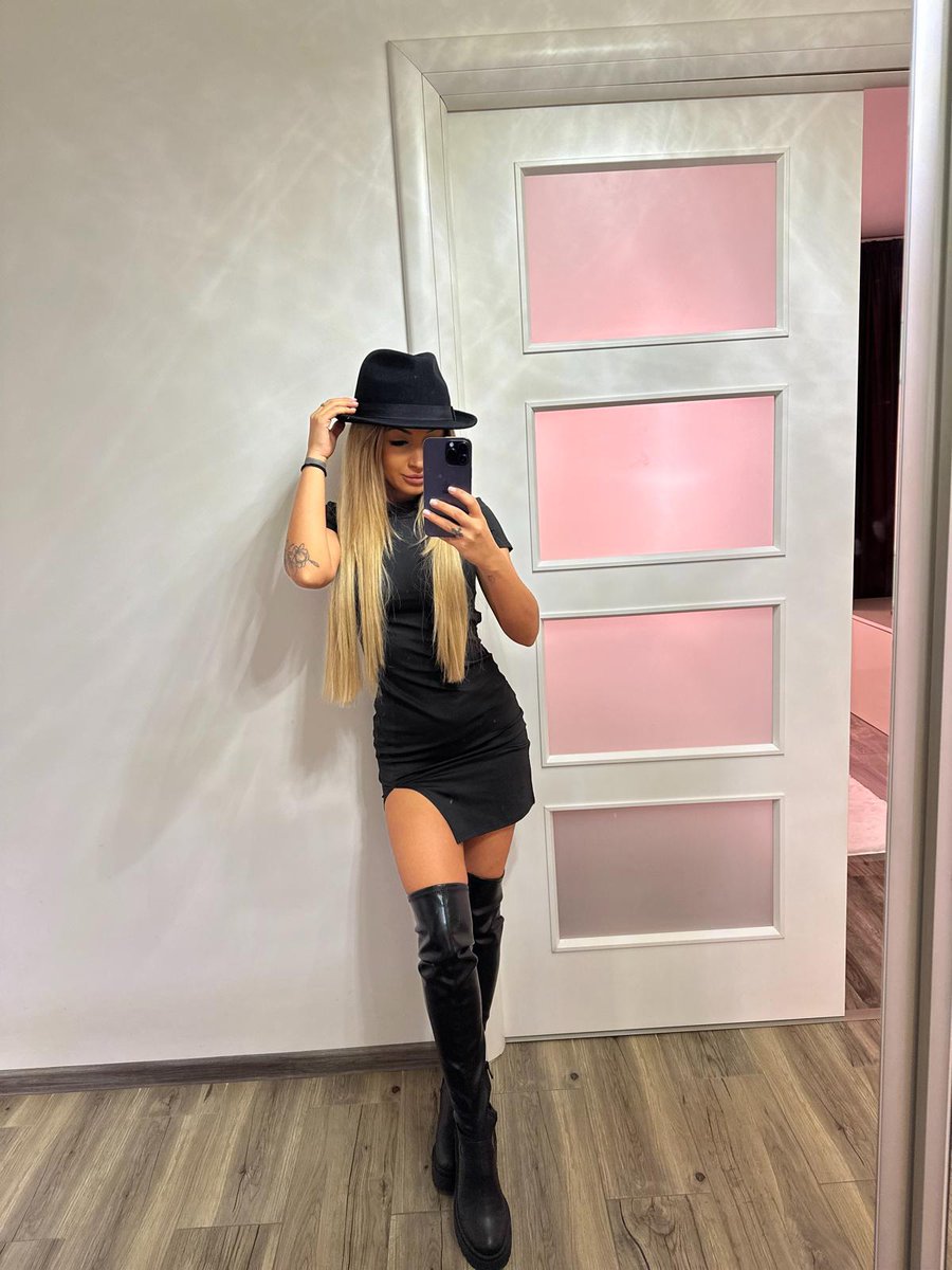 I'm online right now. 😍 Hope to see you @Stripchat 👉 stripchat.com/adonawet/follo… #stripchat #stripchatlive