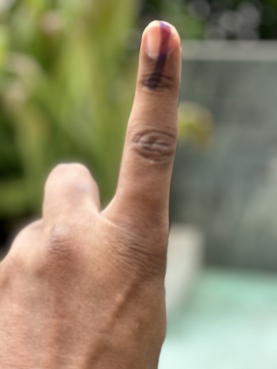 I did my duty! Mera Bharat Mahan! ❤️ U will get an opportunity to decide the future of our country for every 5 years! As a responsible citizen it’s important to be part of this beautiful democratic process! So please leave all your personal works today and go for voting.…