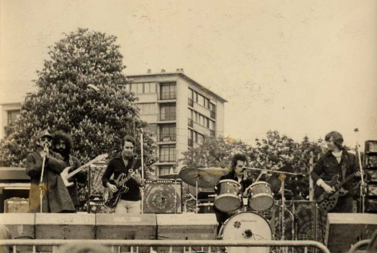 5/13/72. France. The Dead return to Lille for a make-up gig where a stray equipment truck & no gear had caused the previous cancellation. The highlight of the free outdoor concert is an excellent—recurrently spacey—performance of The Other One. Betty tape. archive.org/details/gd72-0…
