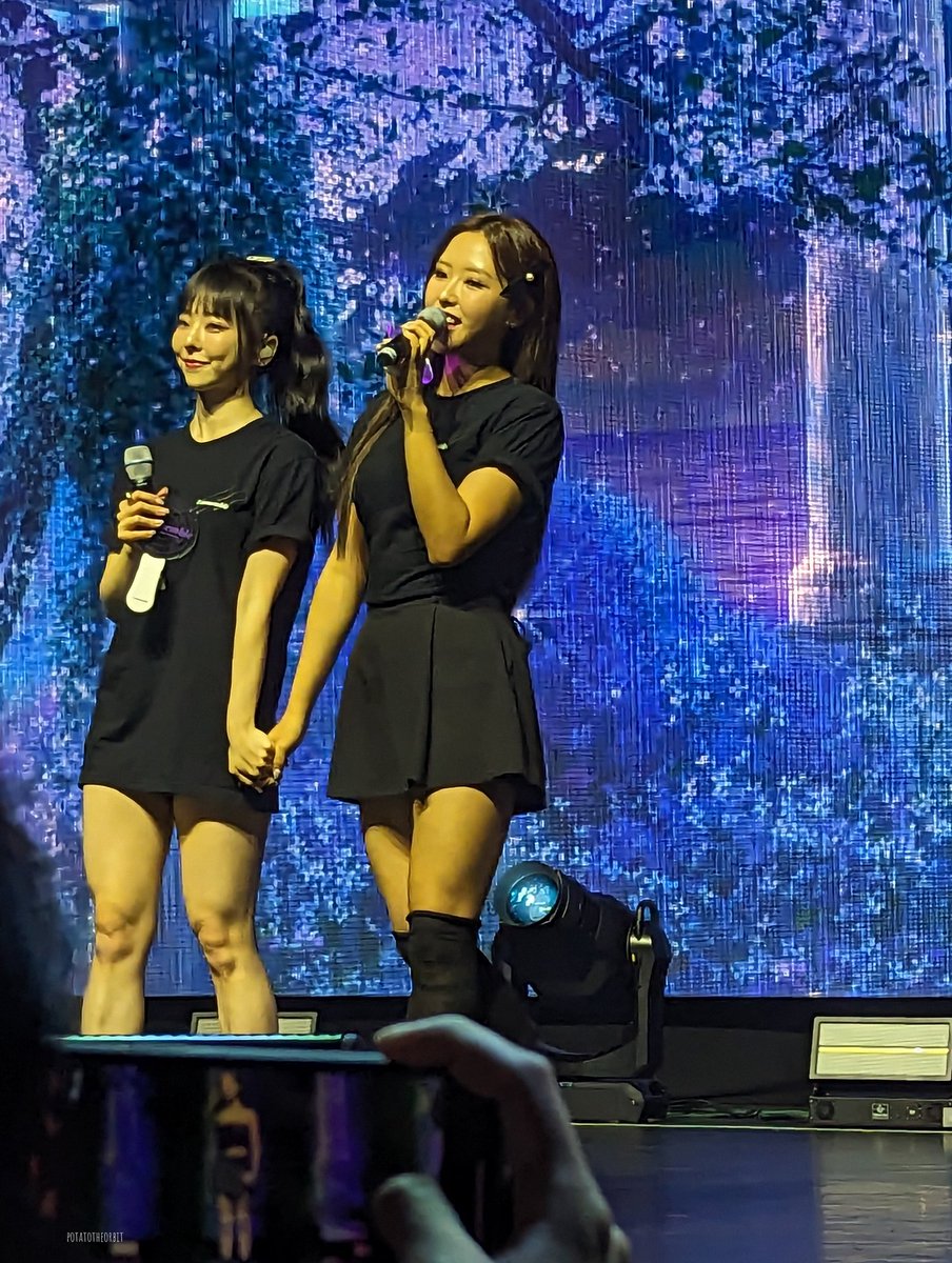 potatotheorbit's tweet photo. 230926 Loossemble: the US Debut Ceremony in Houston

#Loossemble #루셈블 #Vivi #비비 #Hyeju #혜주 #LoossembleHouston https://t.co/nbVzRSgprE