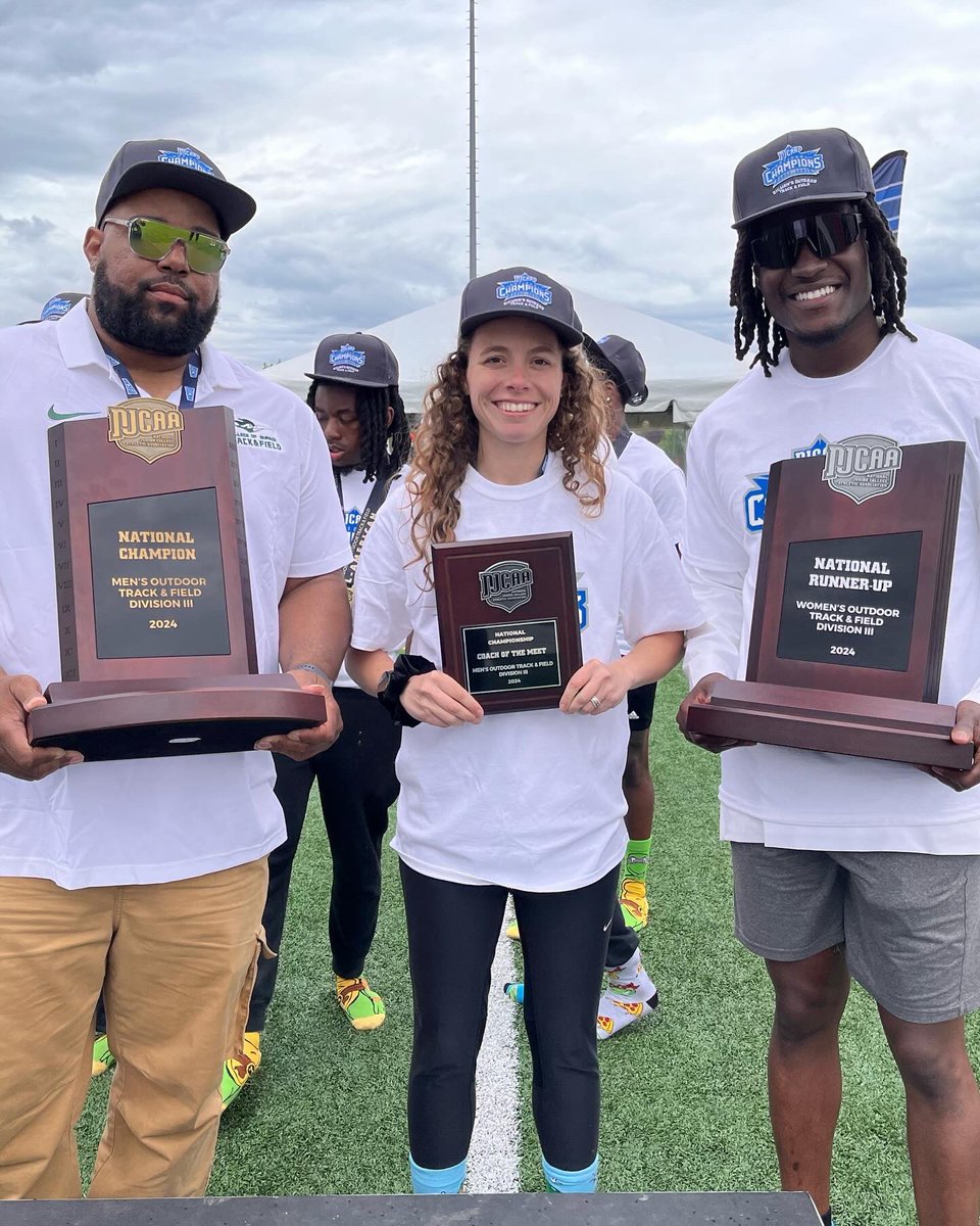 DupageXCTF's tweet photo. 4 PEAT 🏆🏆🏆🏆 NATTY CHAMPS MEN &amp; WOMEN’S RUNNER UPS! 🥈#dupagetf https://t.co/HA9THXPUfp