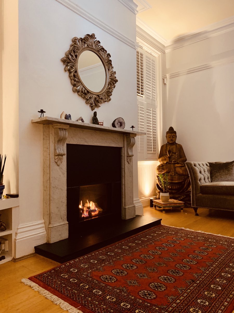 What a beautiful location for #filming! 🙌 🎬

This late Victorian villa features plenty of charm and character. From a #romcom to a #murdermystery, the possibilities are endless!

worcestershirefilmoffice.co.uk/locations/late…

🎥