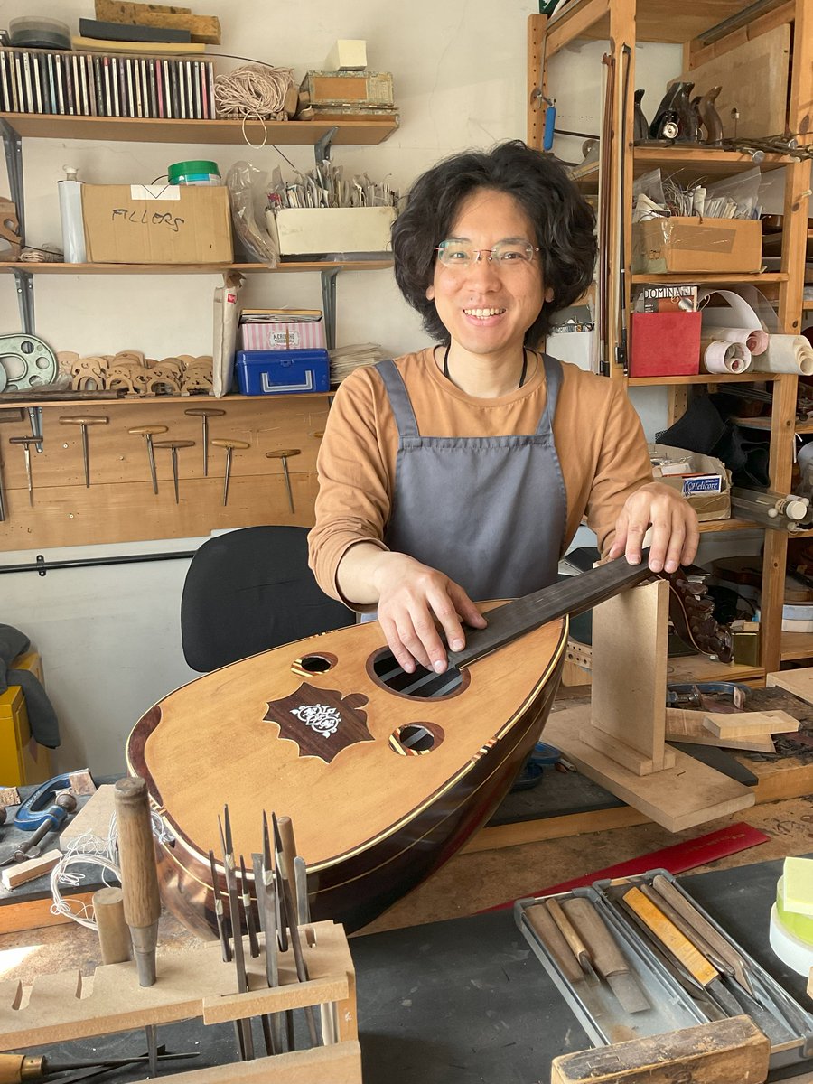 Keisuke is putting a new fingerboard onto a customer’s Oud, a Middle Eastern short-neck lute-type, pear-shaped, fretless stringed instrument. #oud #strings #lutherie