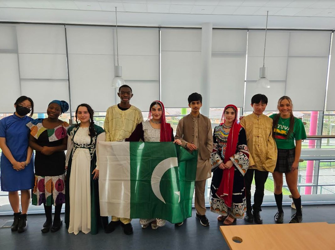 We love witnessing students from our partner schools celebrate and embrace their culture.

Just look at how brilliant the students from @DroyAcademy look in their cultural attire! 

#culturematters #languages #MondayMotivation
