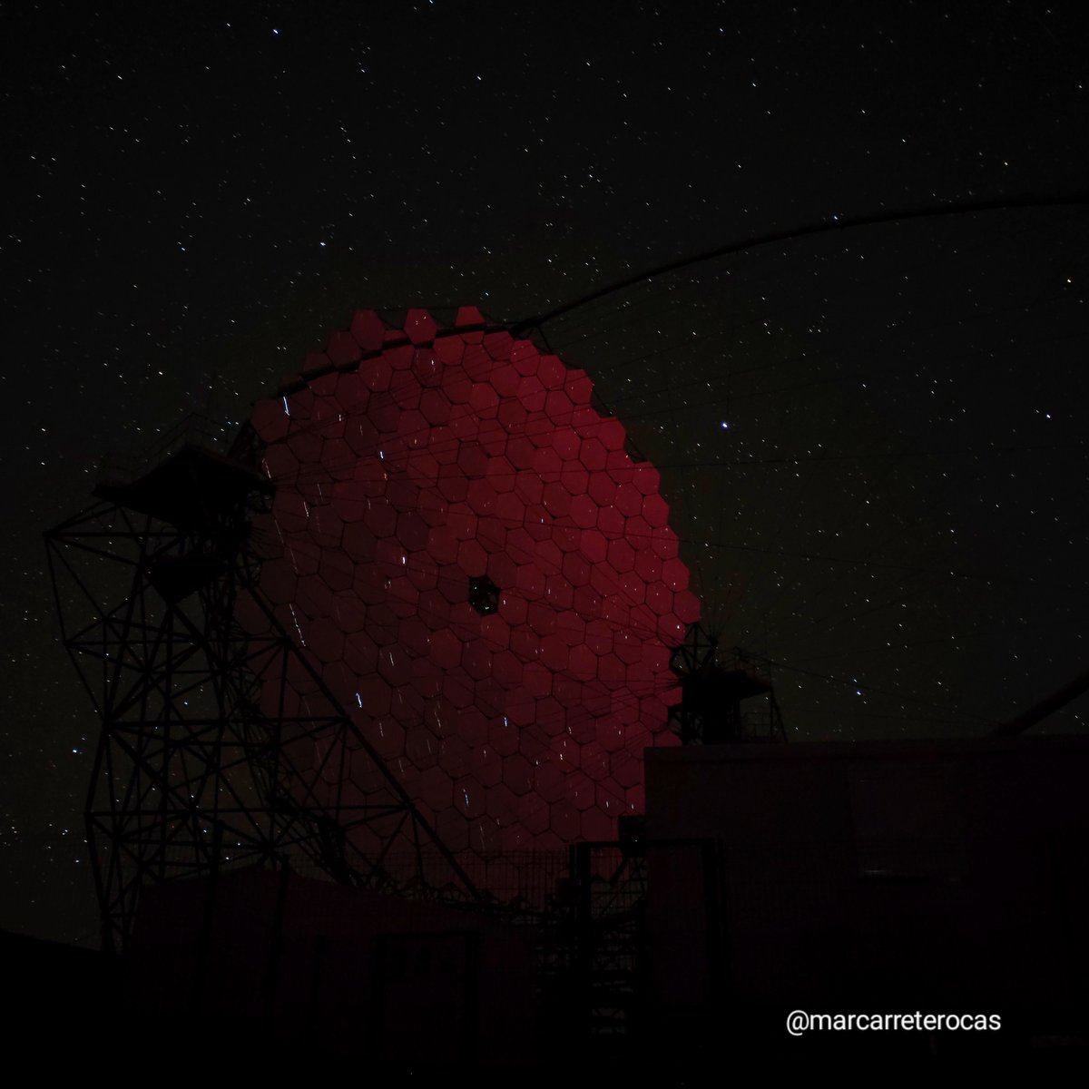 CTAO (@ctao_universe) on Twitter photo ✨This weekend, the #NorthernLights were on display at lower latitudes, including #LaPalma. Our colleague <a href="/marcarreterocas/">Mar Carretero Castrillo</a> (<a href="/UniBarcelona/">Universitat de Barcelona</a>) was working at the Observatory and captured the reddish color of this phenomenon reflected in the LST-1 mirrors. Did you see them, too?🤩 ✨This weekend, the #NorthernLights were on display at lower latitudes, including #LaPalma. Our colleague <a href="/marcarreterocas/">Mar Carretero Castrillo</a> (<a href="/UniBarcelona/">Universitat de Barcelona</a>) was working at the Observatory and captured the reddish color of this phenomenon reflected in the LST-1 mirrors. Did you see them, too?🤩