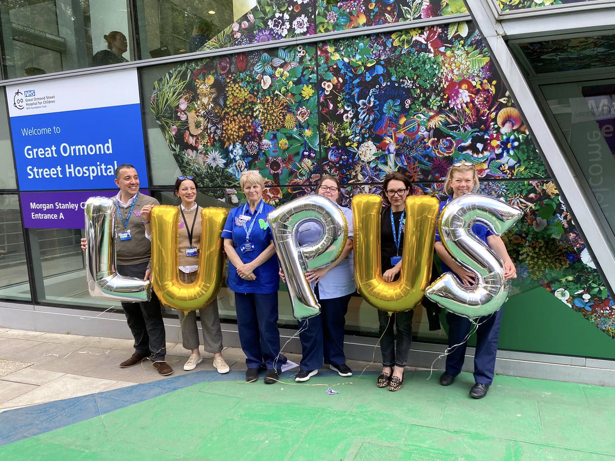 The wonderful team at @GreatOrmondSt hospital marked #WorldLupusDay by raising awareness at the main hospital entrance. Thank you!

#MakeLupusVisible #LupusAwareness #Lupus