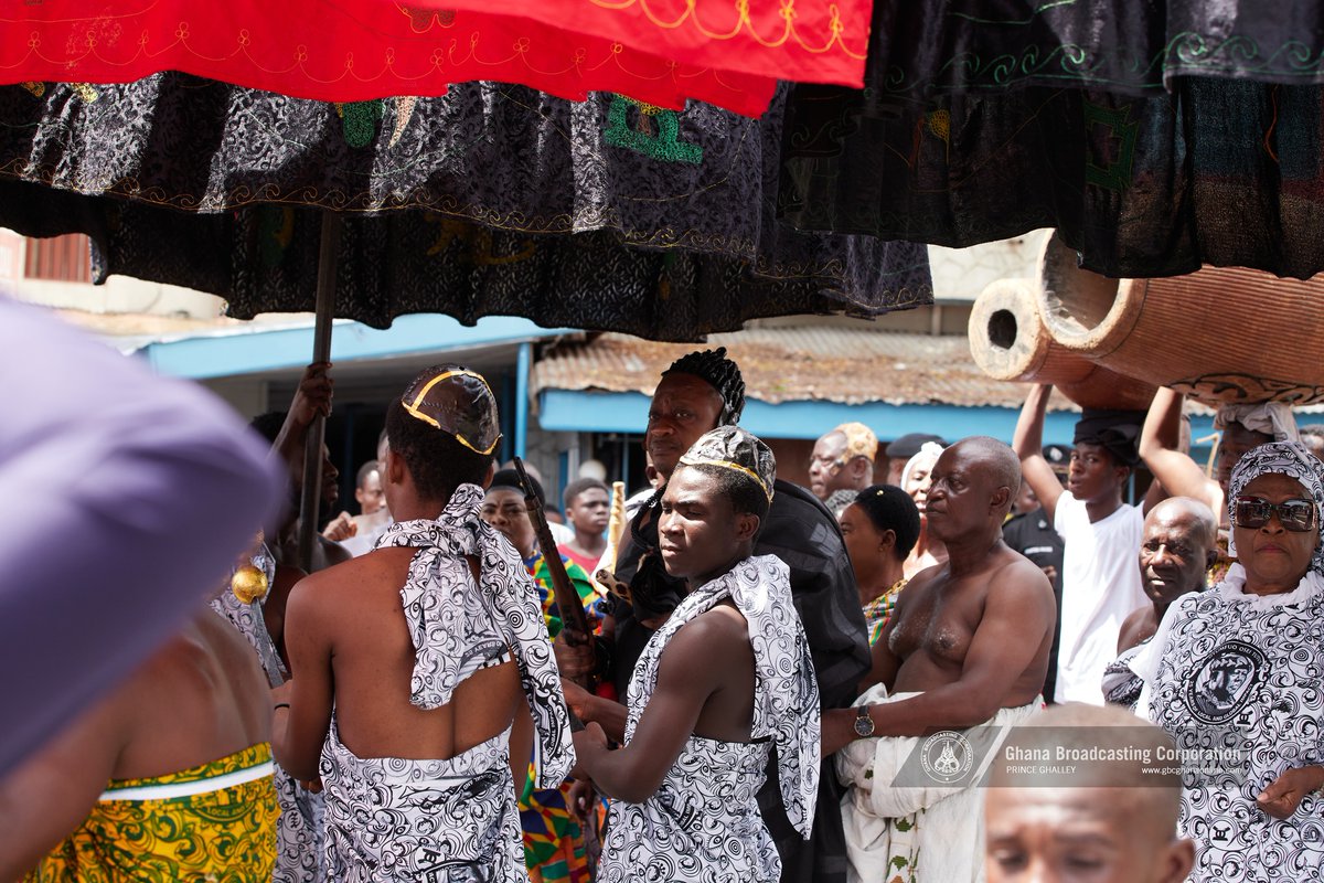 Here is a recap of what happened over the weekend in Kumasi during the commemoration of Otumfuo Osei Tutu II's 25th Anniversary. Such a beautiful display of Ghana's beautiful culture especially through the attires. #experienceghana #shareghana #wearghana #culture @gtvgh 📸 @GTV