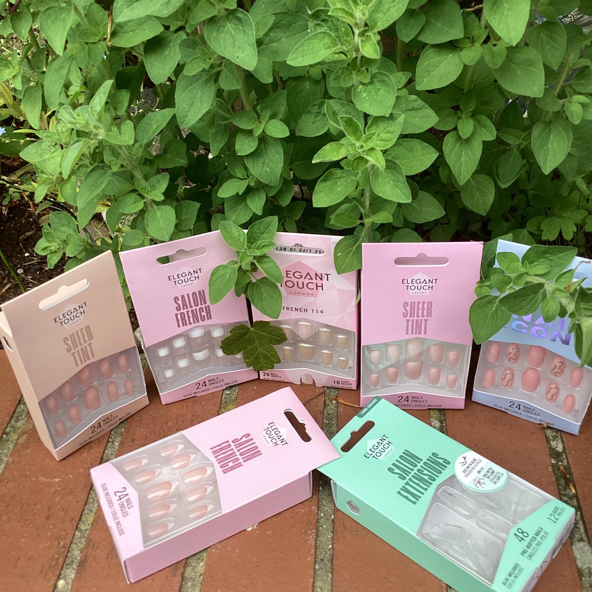 askmollybeauty's tweet image. Great range from @ElegantTouchUK with their latest drop of fabulous false nails in French Manicure design. Latest blog post askmollybeauty.blogspot.com these nails last ages and are perfect for wedding season! @bloggernation @_TeamBlogger @BloggersHut