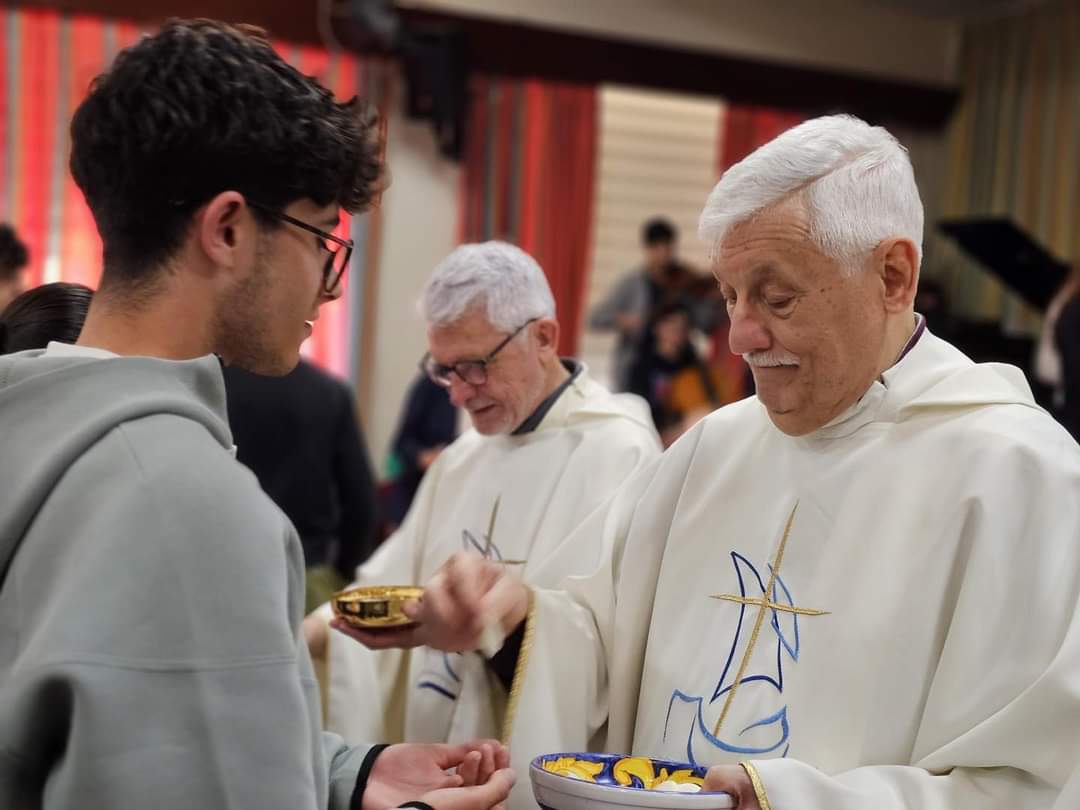 JesuitsGlobal's tweet photo. Fr Arturo Sosa was on a visit to Malta from 9 to 12 May. He visited the Paulo Freire Institute in Zejtun, St Aloysius College, the Jesuit Refugee Service and the Retreat House at Gozo among others, learn more:

https://t.co/5xOuCSEEG0

#jesuits #FatherGeneral #malta #journey #EUM https://t.co/yzxkXoGfqj