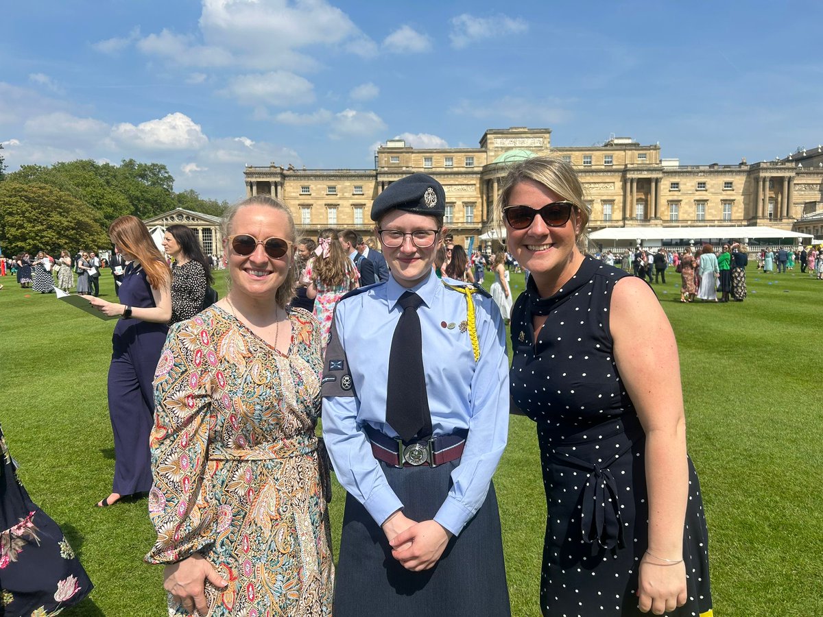 Miss Clarke & Ms Hanson had the pleasure of attending the Gold DofE Award ceremony at Buckingham Palace👏 It was wonderful to see our pupils past and present collect their awards🎉 #ProudToSucceed