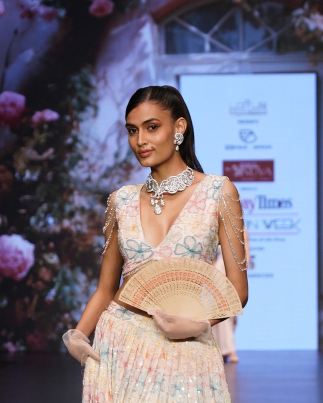 Sweeping you off your feet at the #BombayTimesFashionWeek will be a Bollywood celebrity stylist @eshaamiin1 presented by @sameershahlotus . Her collection oozes nostalgia with every thread.