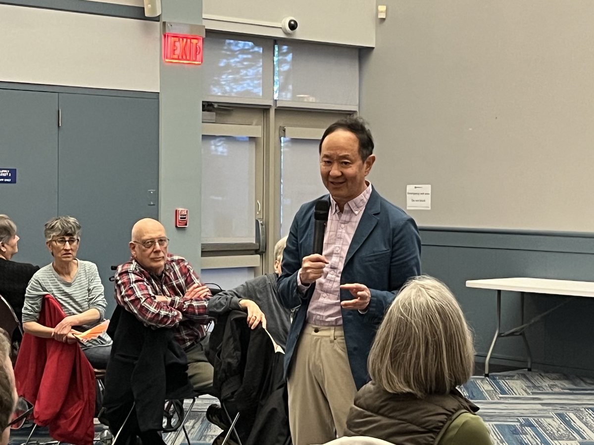Great crowd for our movie night @ Tewksbury Public Library Friday for Contagion. Dr. Leo Liu, infectious disease specialist, provided an informative Q&A after the program. #contagion #publichealth #movienight