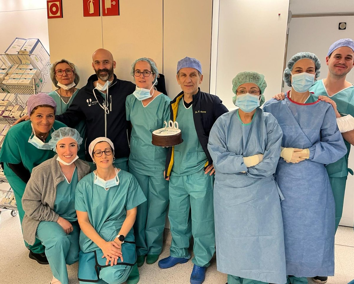 💪 El #CLÍNIC, primer hospital de l’Estat espanyol en fer 2⃣0⃣0⃣ #trasplantaments robòtics de #ronyó 🥼 Aquesta fita s’ha aconseguit gràcies a un equip multidisciplinari format per professionals de tot l’hospital ➕ Info 👉 tinyurl.com/2rac6fjn