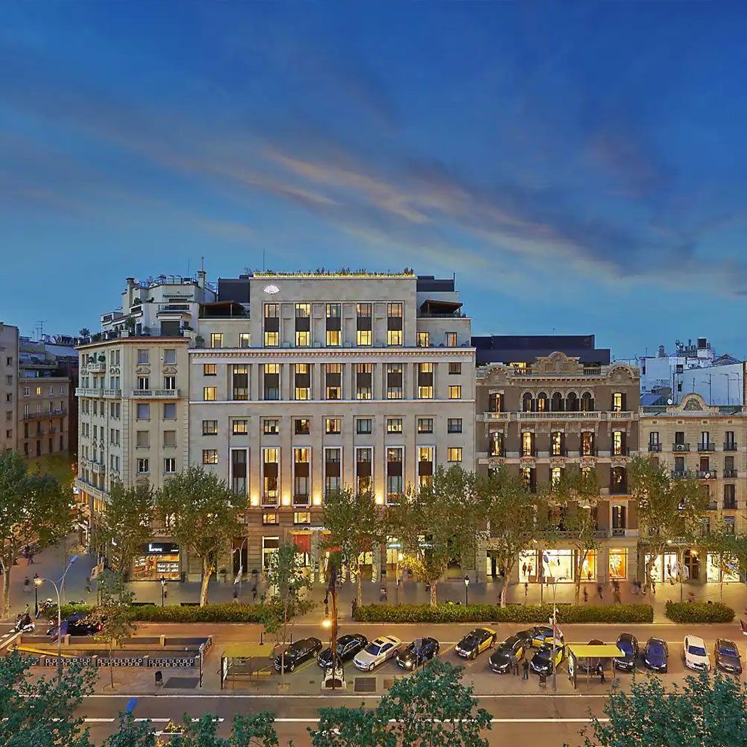 La #GuiaMichelin ha estrenat una nova distinció per als Hotels, la clau Michelin i Barcelona ja compta amb 15 hotels distingits amb la clau, i el Mandarin Oriental, que en té dues. tuit.cat/g1f8w @BarcelonaTurism @bcn_ajuntament @cambraBCN @GuiaMichelin_ES @MO_BARCELONA