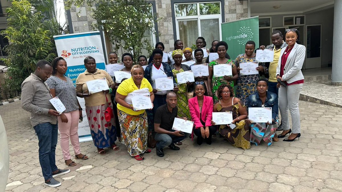 📰 @RubavuDistrict updates 🇷🇼
The #NiceNutrition project provided Motivational Interviewing (MI) training to Community Health Workers and nutritionists who work closely with mothers on a daily basis.

(More in the thread below ⬇️)
#UrbanNutrition #BehaviourChange #MothersDay