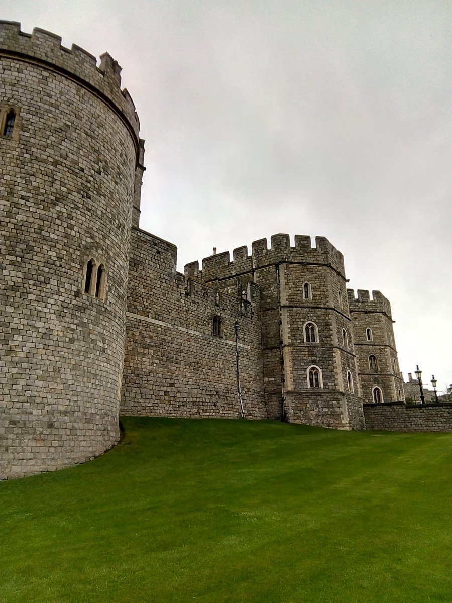 St. George's Chapel, located within the Windsor castle grounds, is one of the finest examples of Gothic architecture in England. bit.ly/3VUM6mx

#VisitBritain #TravelGoals #GrandCenturyCruises