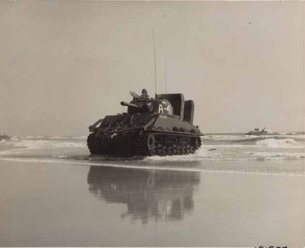 Tank Tuesday Eve - M4 Sherman landing at Pusan in 1950, Korean War. #tanktuesday #tanks #armor #m4 #sherman #koreanwar #1950s #ilovetanks #rok #korea #tanklover