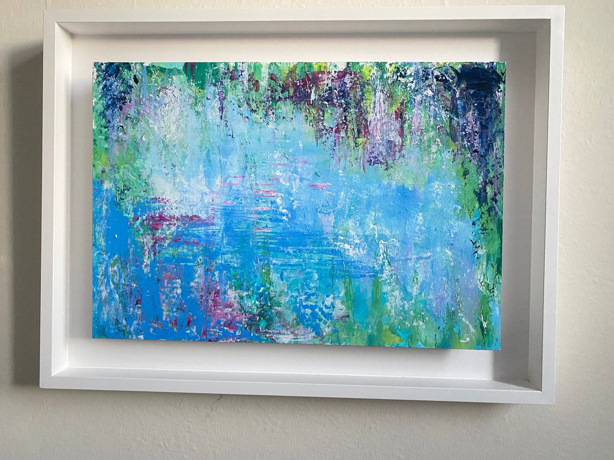 Morning #elevenseshour one of my personal favourites is available although I’ll be sad to see it go 😊an original acrylic on board tray framed. Inspired by Monet’s Pond #MHHSBD #SMILEtt23 ⁦@CraftBizParty⁩ ⁦@TheCraftersUK⁩ cardsbymormorjan.etsy.com/listing/160415…