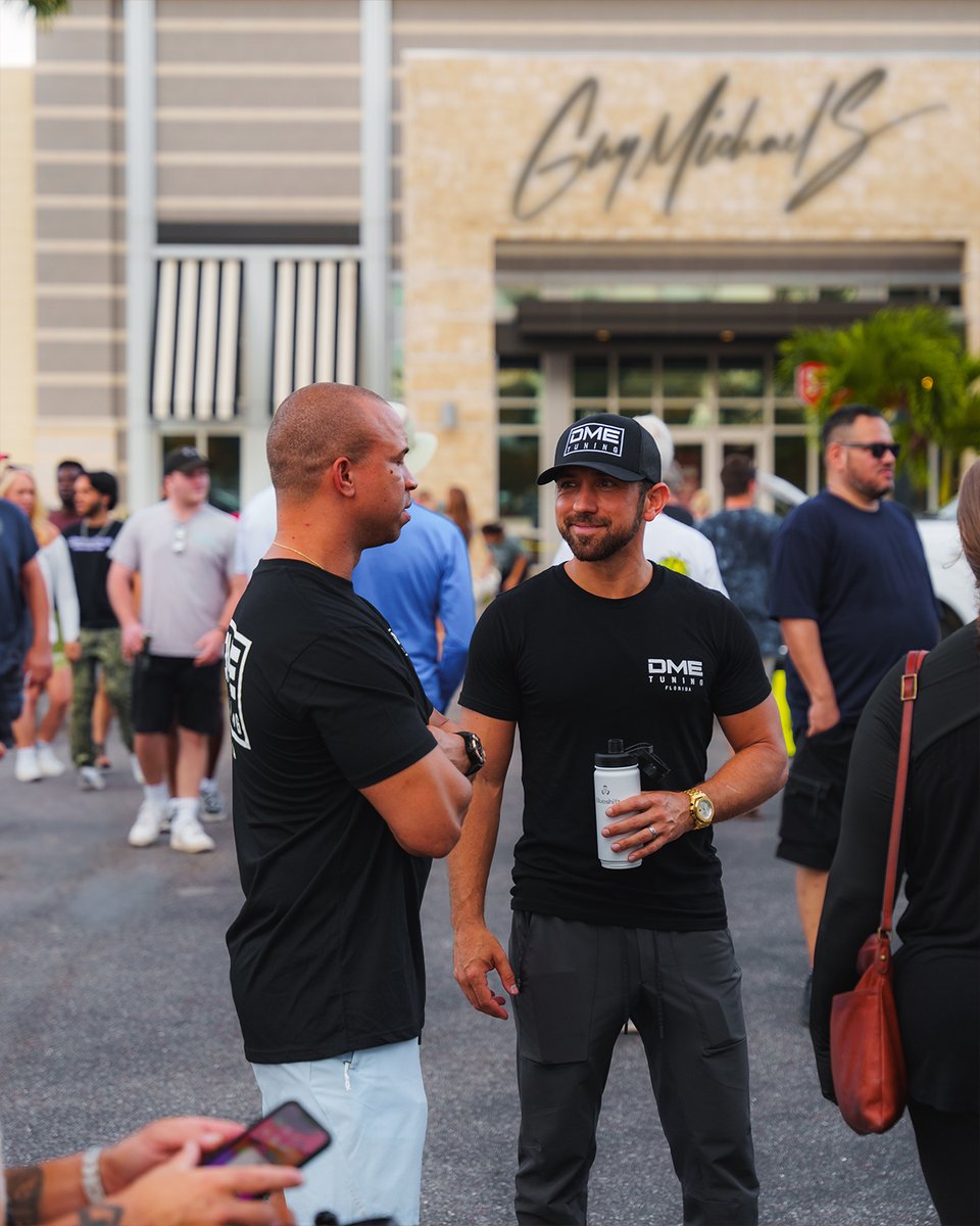 Working with others rather than against them will bring you to another level of self confidence! #teamwork #makesthedreamwork #motivation #family #carsandcoffee941 #sarasotacarsandcoffee #sarasota_florida #leaders #knowledge #champion #mindset #friendship #mentorship #training