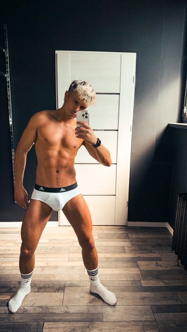 #sportyboy for a good morning 😏😈😘 https://t.co/IhgErVx57V<a href="/tag/sportyboy"class="tags">#sportyboy</a>