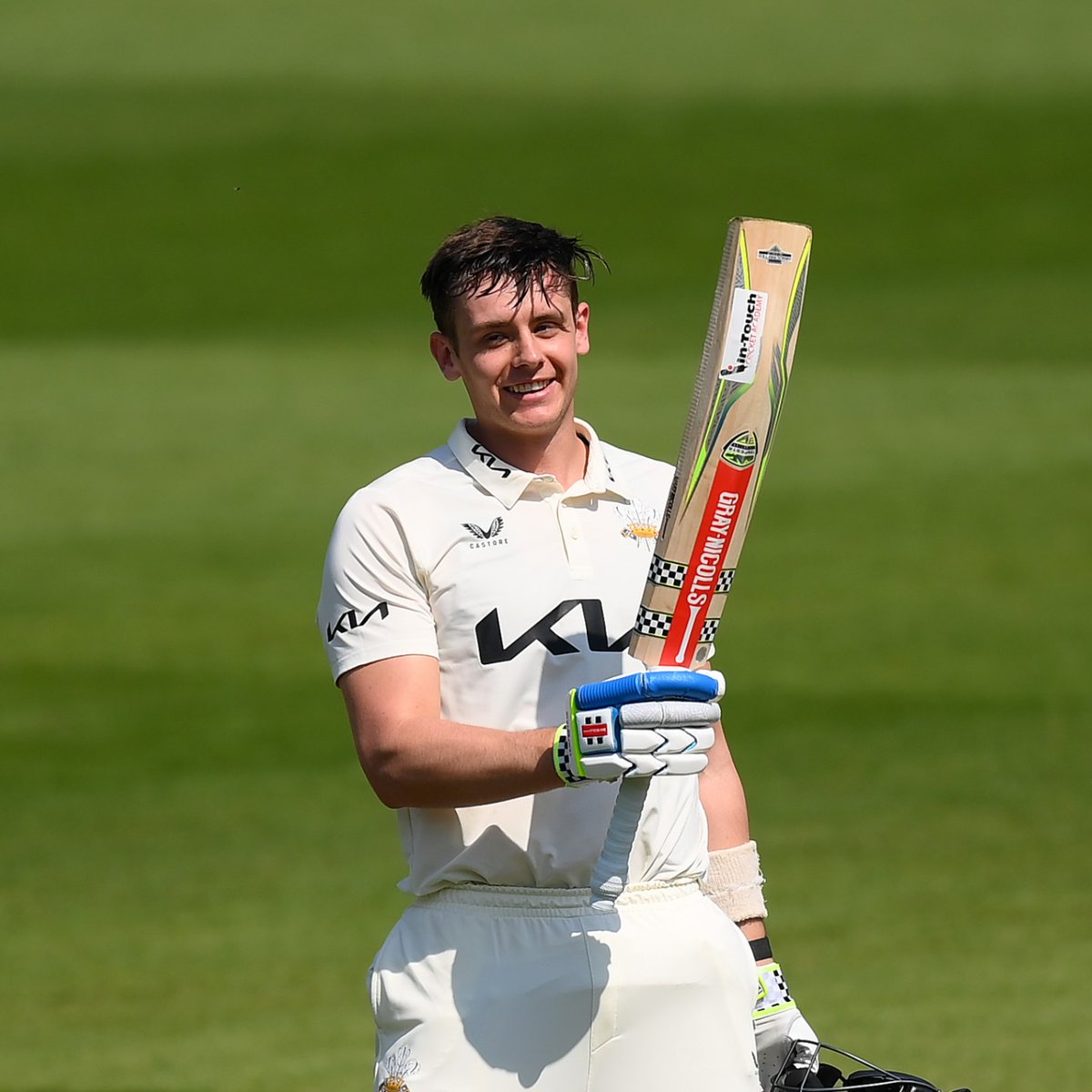 If the England keeper/batter slot is up for grabs, Jamie Smith (averaging 64.40 @ 91.47 so far in County Championship) is doing a fine job auditioning for it. #cricket