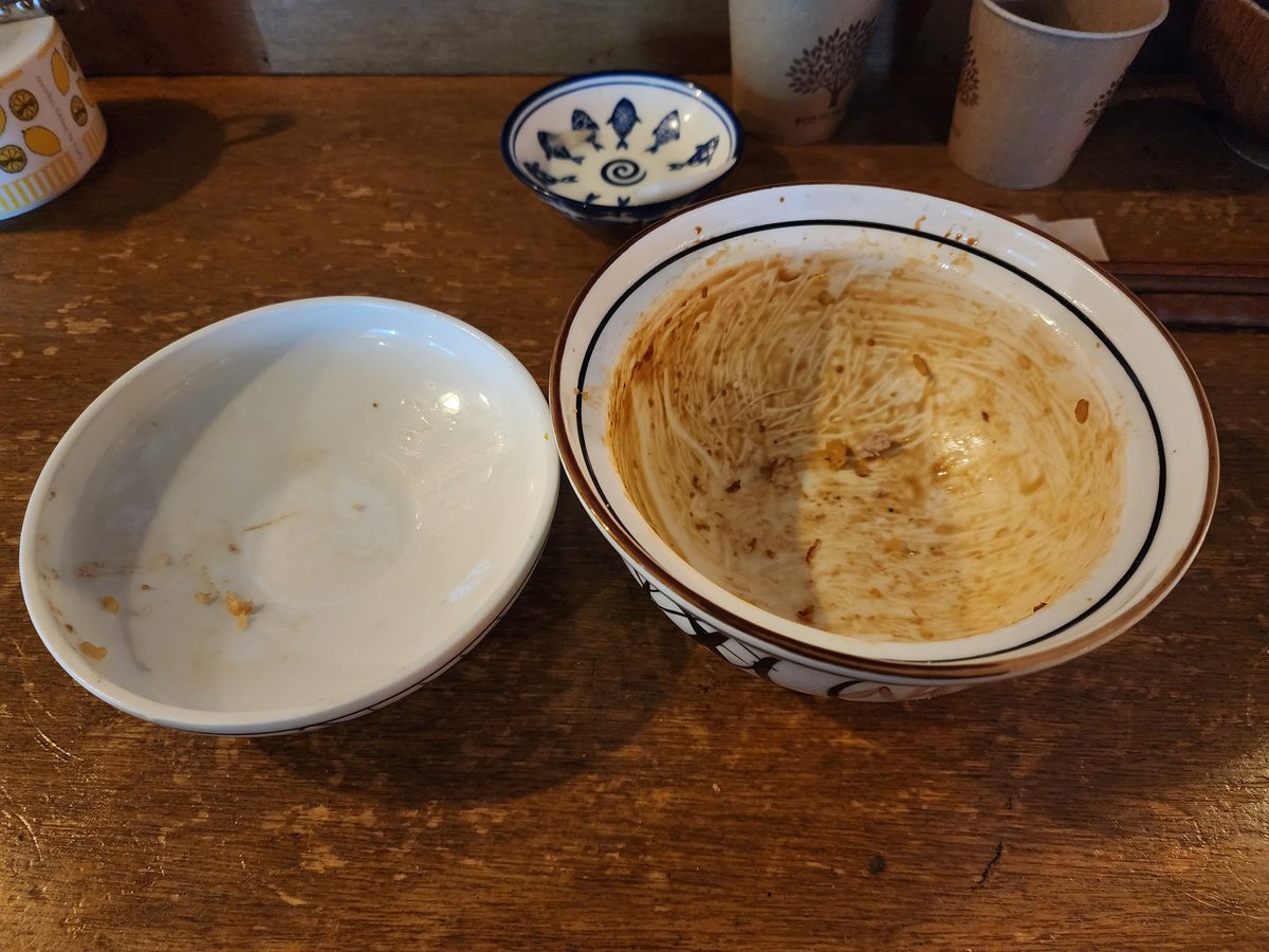 Kuro_sagi's tweet photo. 오래 기다렸다고 
사이즈 업 해주셨는데
진짜 헐크덮밥;;;;
그래도 다 먹었다 배 터지겠다;;!!!! https://t.co/Qh2KaCEOmW