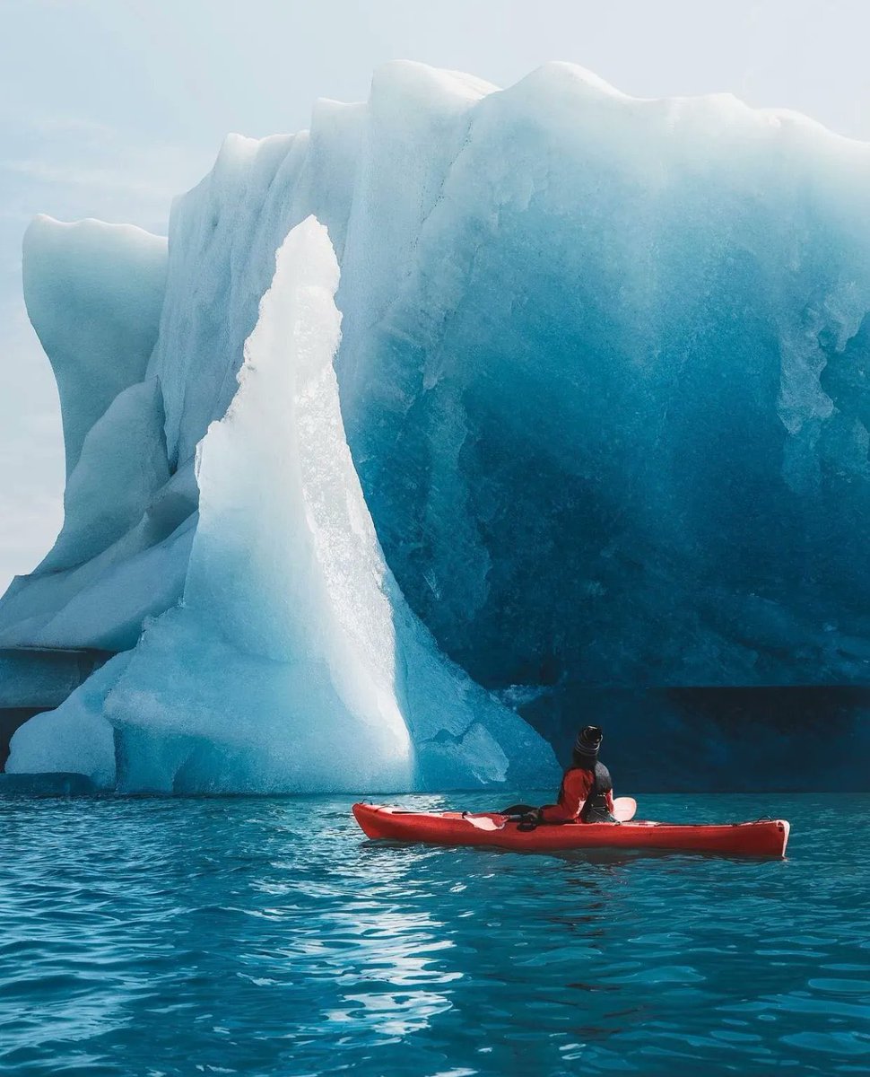 Jökulsárlón Glacier Lagoon, Iceland 🇮🇸🧊 📸: farawayfarers