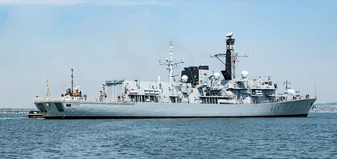 Some more shots of the early arriving HMS St Albans yesterday @NavyLookout @WarshipCam @WarshipsIFR @warshipworld @HMSStAlbans