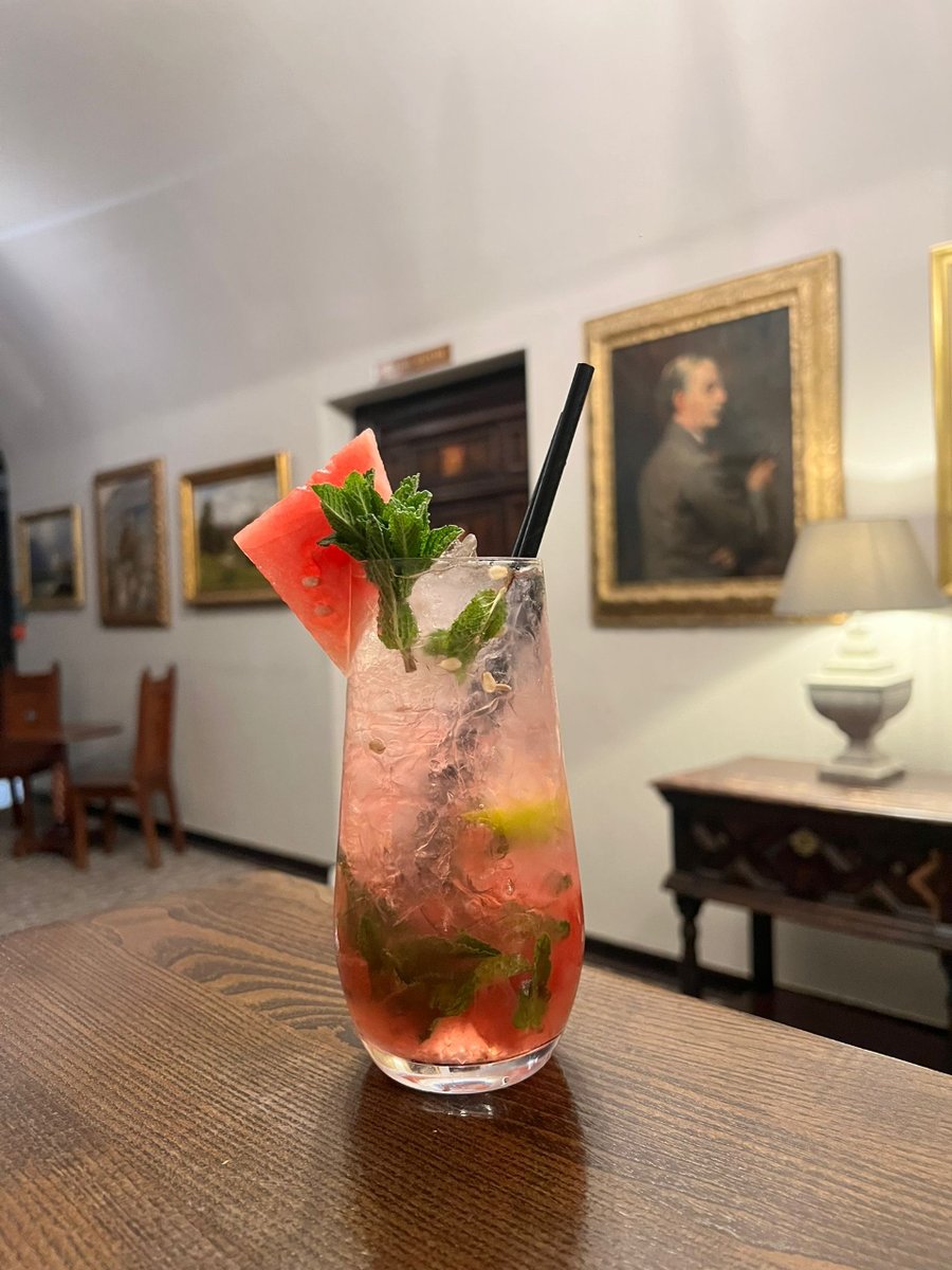 New Place Hotel tweet media