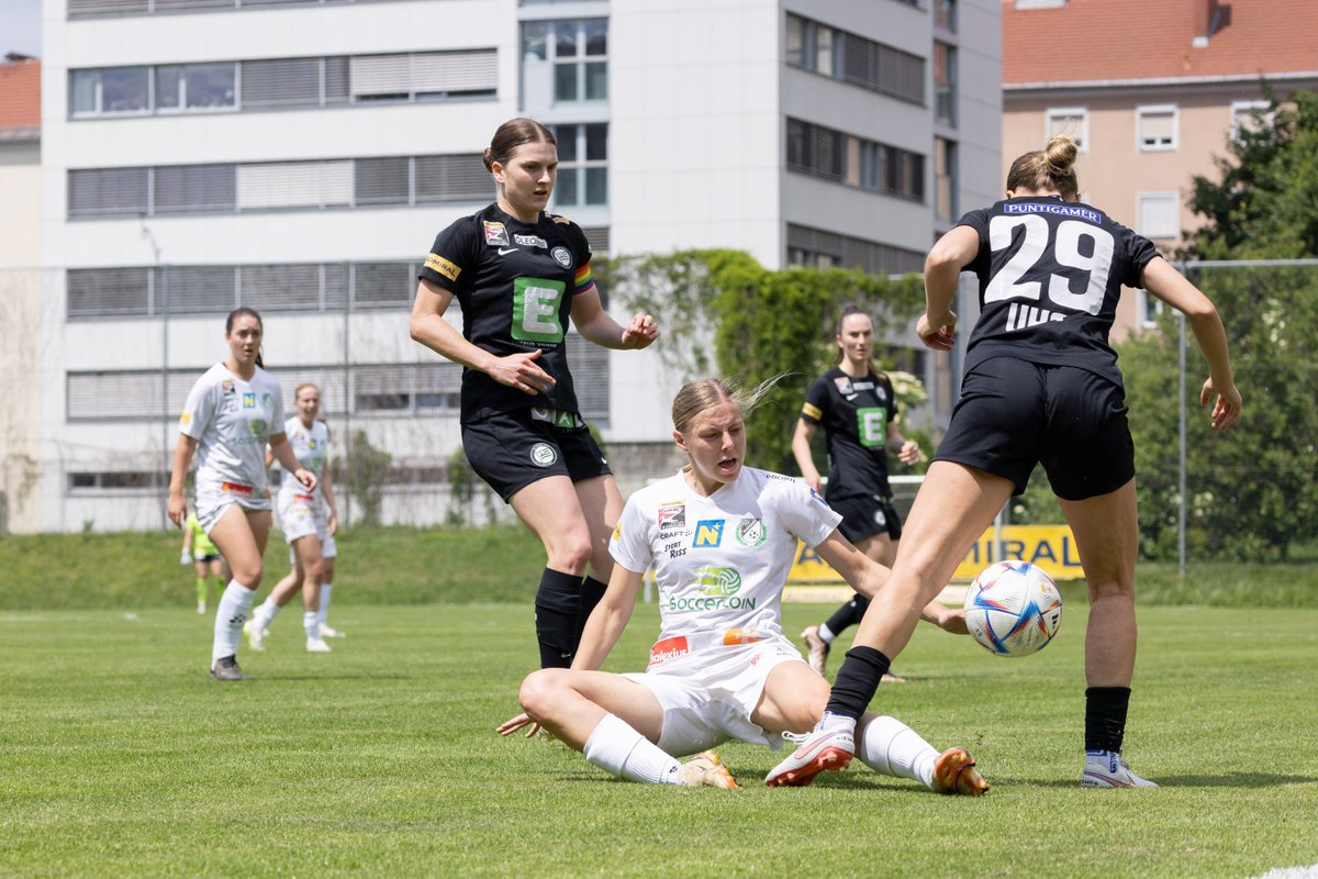 Die SK Sturm Graz Damen bleiben auch gegen die SoccerCoin USV Neulengbach Frauen in der 'Gruabn' ungeschlagen 😎 ____________ #AdmiralFBL #mitHerz 📸 David Pichler