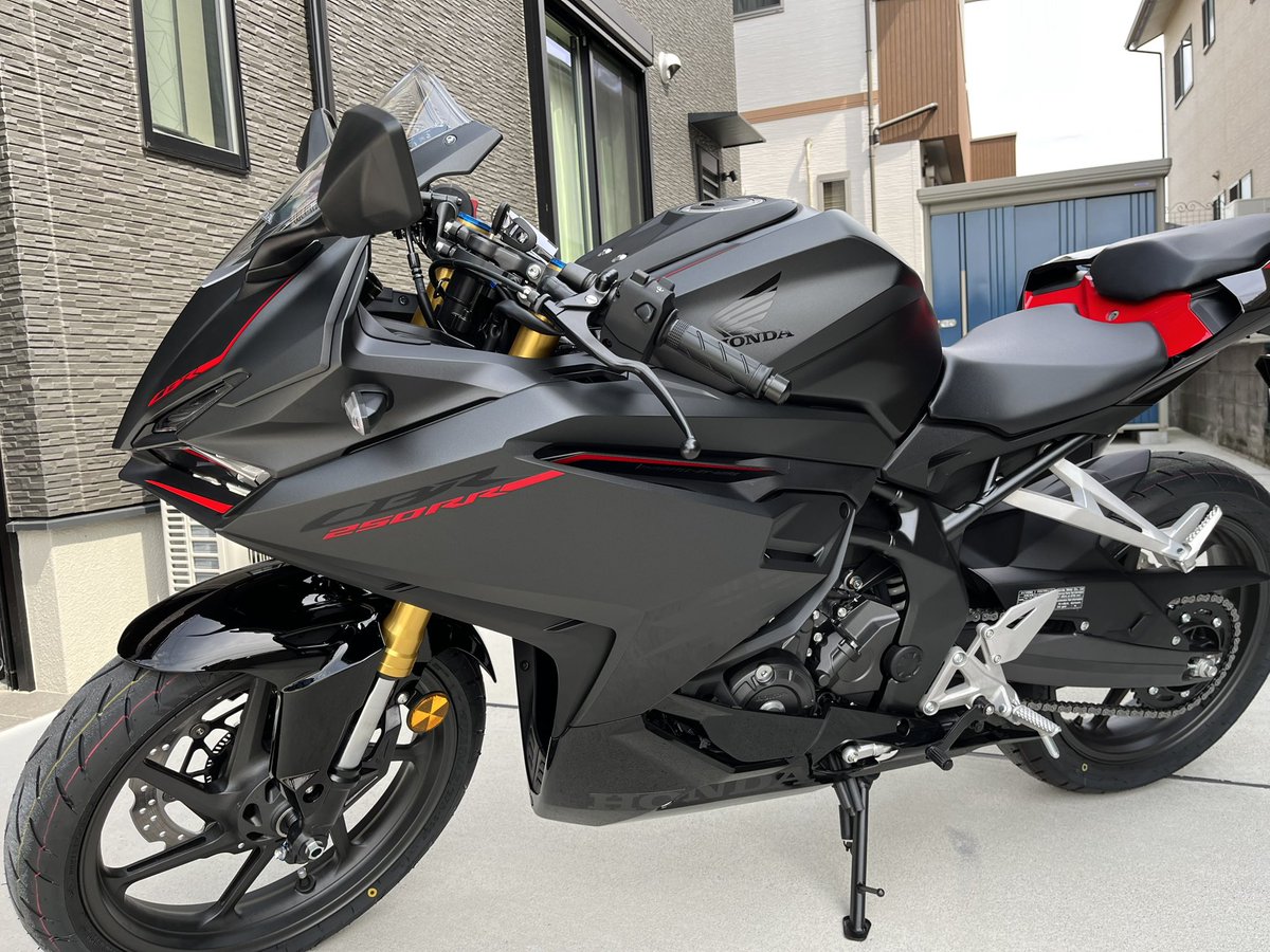 シビックタイプR
CBR250RR
Z125
ツナギ、革ジャンなどなど

一旦全部売ってしまうかな…