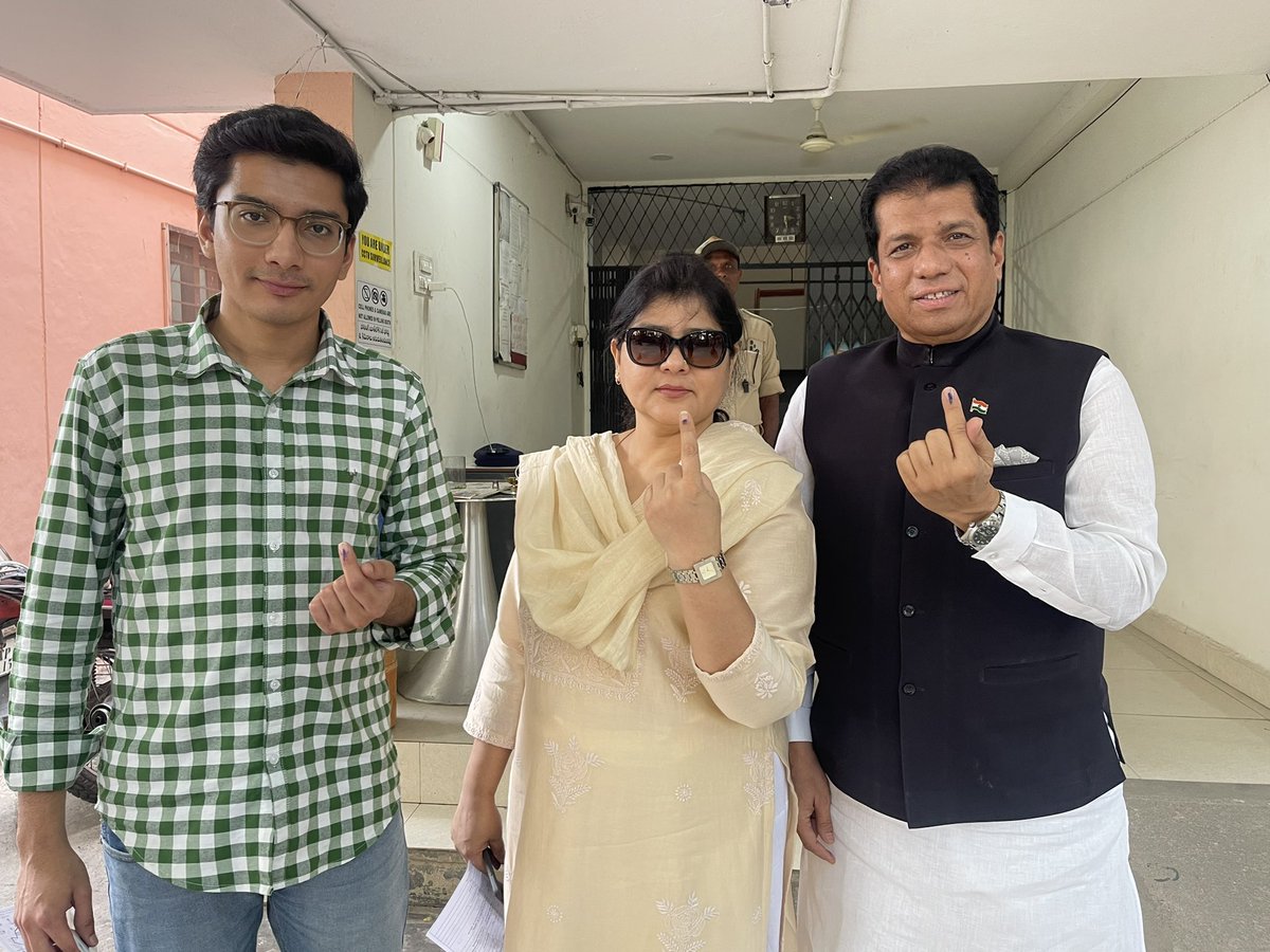 We all got INC'ed ✋ #HaathBadlegaHalaat #TelanganaElections