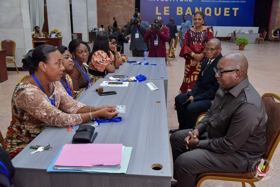 #RDC : Pressenti Président du sénat, le Premier ministre sortant Sama Lukonde s’est identifié, ce jour, en tant que sénateur élu du Haut - Katanga. Conduisant les affaires courantes à la Primature, M. Lukonde également député national est à la tête des regroupements qui lui ont…
