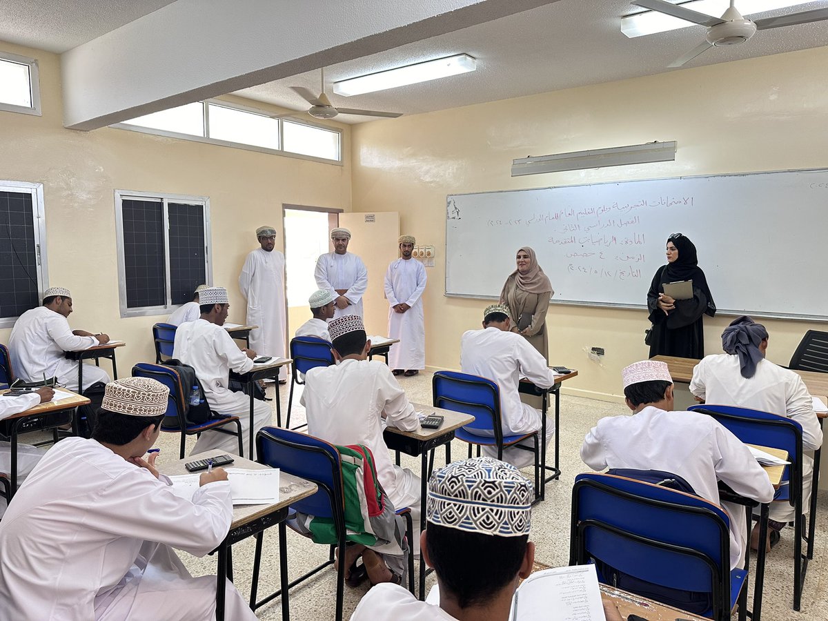 EduGovSsq5111's tweet photo. زيارة مختصي تقويم مواد العلوم التطبيقية للمدرسة لمتابعة تطبيق وثائق تقويم تعلم المواد الدراسية بمواد العلوم والرياضيات وتقنية المعلومات.
وقد تكّون الفريق الزائر من أ.نيلاء بنت محمد البلوشية، أ.نادية بنت حمود الحوسنية، أ.عبير بنت سالم الحوسنية.

#هنا_مدرسة_طيوي 
#تعليم_مستدام https://t.co/CibkyljtUa