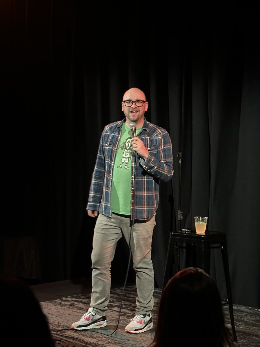 Catching up after a busy weekend. One highlight? Getting to see @joshgondelman live on Saturday. He was hilarious as always, very nice (was concerned that I didn’t have a seat when I walked in late), and his sneaker game strong! No surprises there.