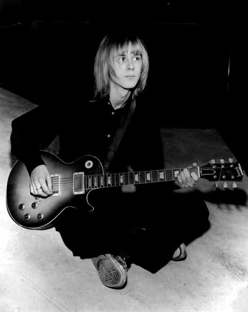 Remembering the legendary guitarist, singer-songwriter, solo artist and former member of #FleetwoodMac #DannyKirwan who was born on May 13th, 1950 🙏 Happy Heavenly Birthday! #RestInPeace