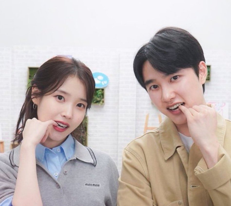 EXO's Kyungsoo and IU in a new photo for 'Palette'.