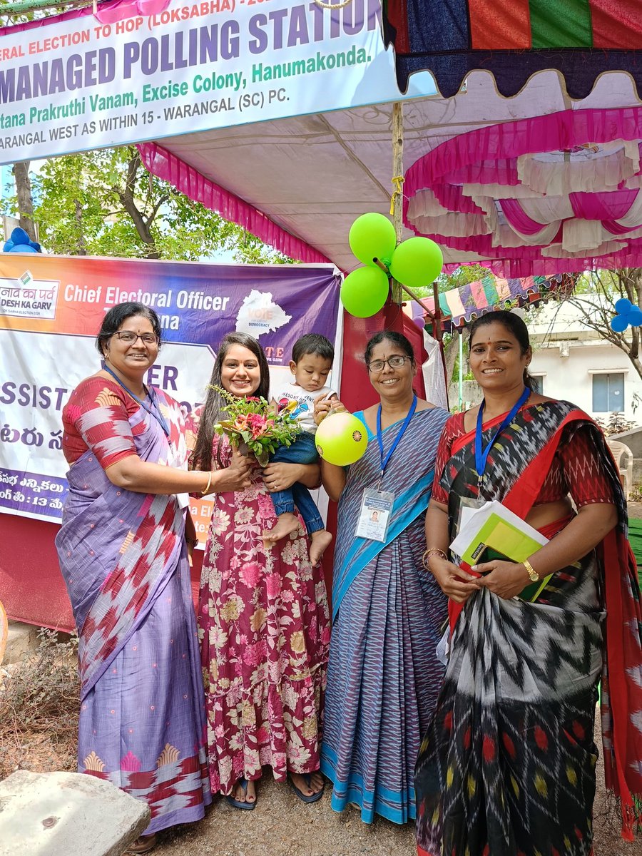 DEO_HNK's tweet photo. Lactating mothers coming all the way to cast their vote and do their bit.
@ECISVEEP @CEO_Telangana @Collector_HNK https://t.co/G4gpXgkO7y