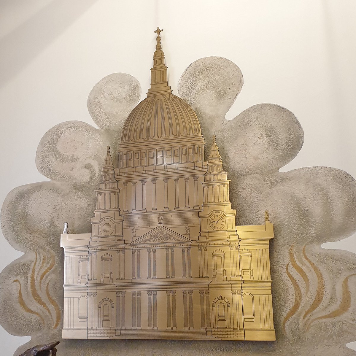 Sir Christopher Wren's St Paul's Cathedral, shown with backdrop of fire, and a good deal of smoke, at @LondonFire Memorial Hall on Lambeth Embankment. #MondayMorningWren