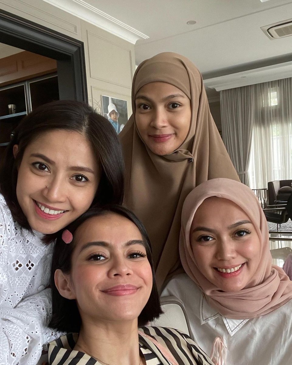 Rini Feblita (@rinifebreal) on Twitter photo 