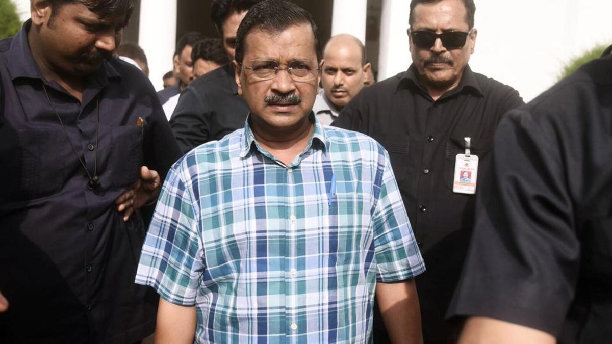 BIG BREAKING NEWS 🚨 AAP Rajya Sabha MP Swati Maliwal claims Arvind Kejriwal's PA assaulted her at Kejriwal's residence. PCR call was made at around 10 am from CM’s residence by Maliwal. Following the call, Delhi Police reached the Chief Minister’s residence. 'Swati Maliwal…