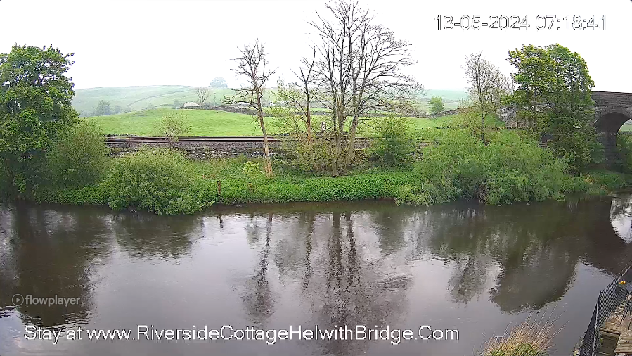 ☕️Good morning from SMHQ, and welcome to a new week here at Railcam After a busy couple of days, what better than a relaxing seat by the river, as perfectly provided by our #HelwithBridge camera this morning. 🗒️Today's notables - tinyurl.com/4sdyjpkx Have a wonderful week👋