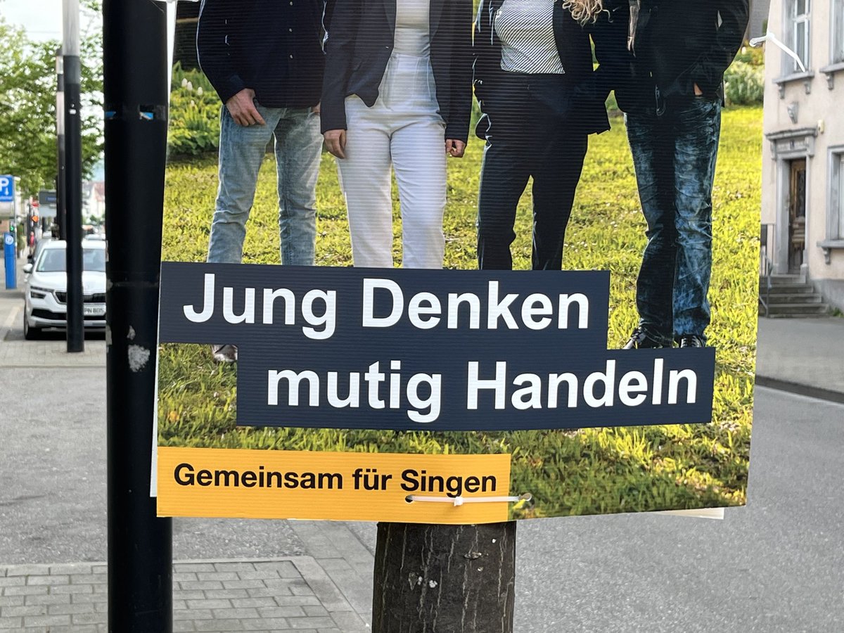 Die CDU in Singen hat es nicht so mit der Rechtschreibung. Oder ist es Typographie, die ausgerechnet den Mut klein schreibt? #WahlplakateFromHell