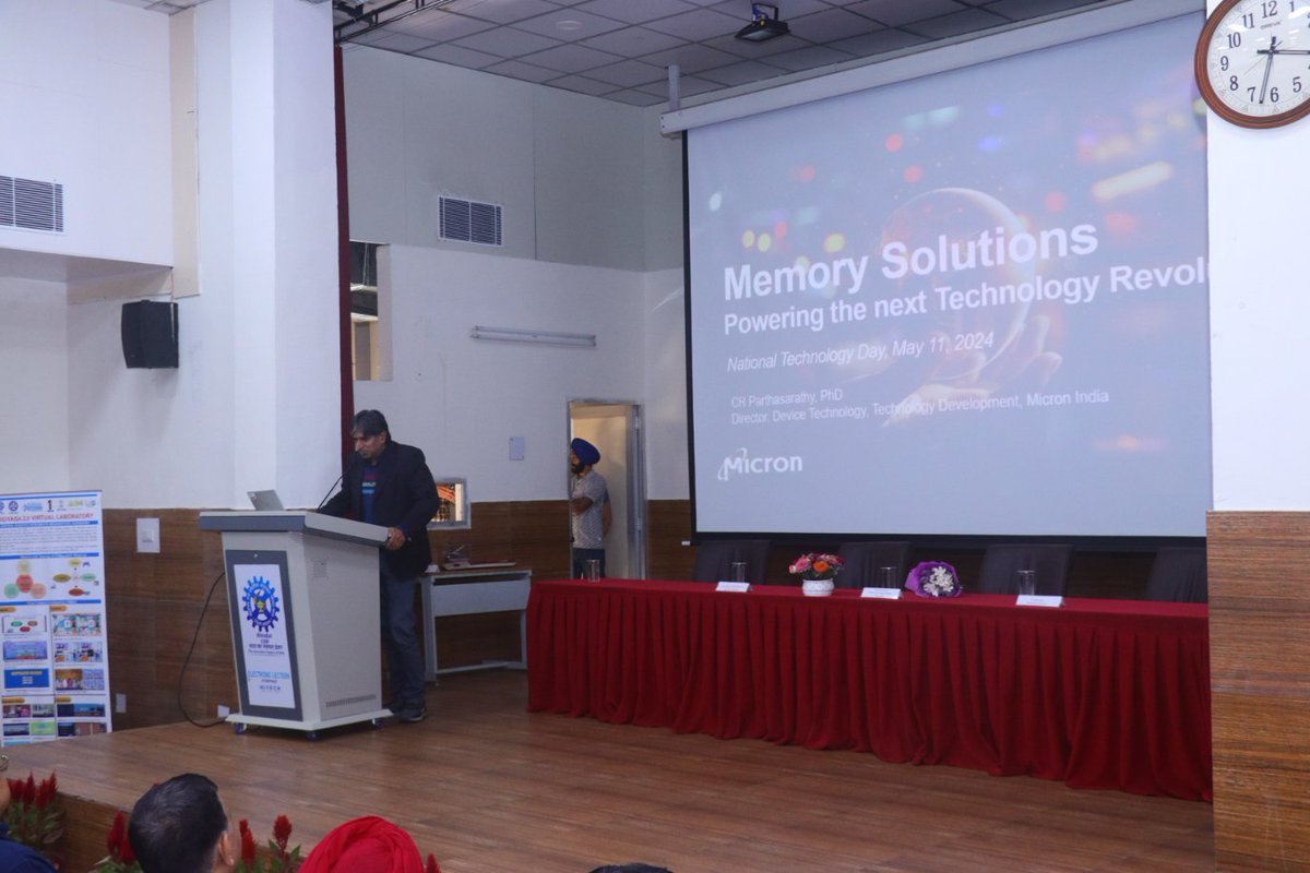#NationalTechnologyDay was celebrated @CSIR_CSIO on 11th May,2024.Under @CsioJigyasa program,lab visit was conducted for the students of diff schools of Chd & Punjab.The invitee guest Dr. CR Parthasarthy delivered his talk on 'Memory Solutions: Powering the next technology rev.'