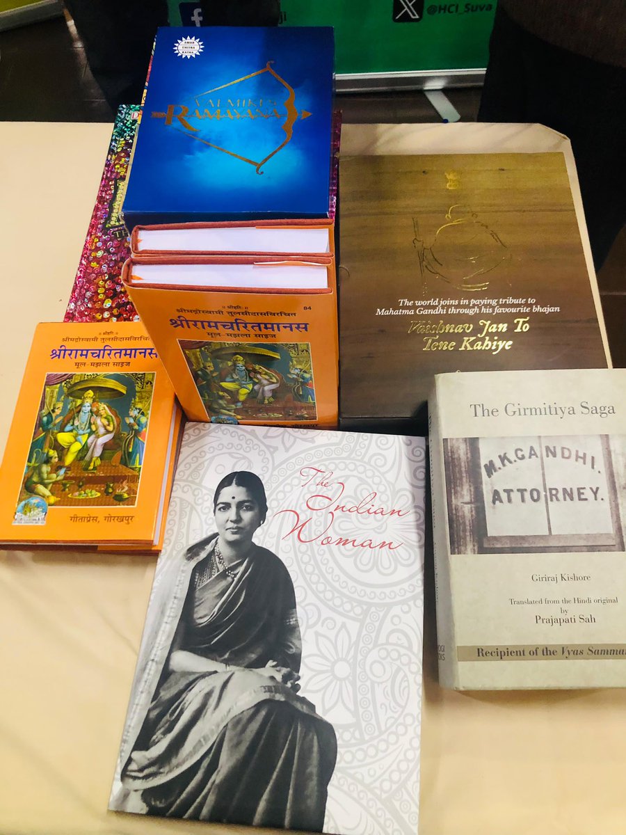 🇮🇳-🇫🇯 Strengthening the cultural bond. To mark the 145th Girmit Day commemoration activities in #Fiji, @HCI_Suva & @iccr_suva handed over books & reference material on Indian culture and heritage to the Girmit Centre, Lautoka, established in 1981 with Govt of India assistance.