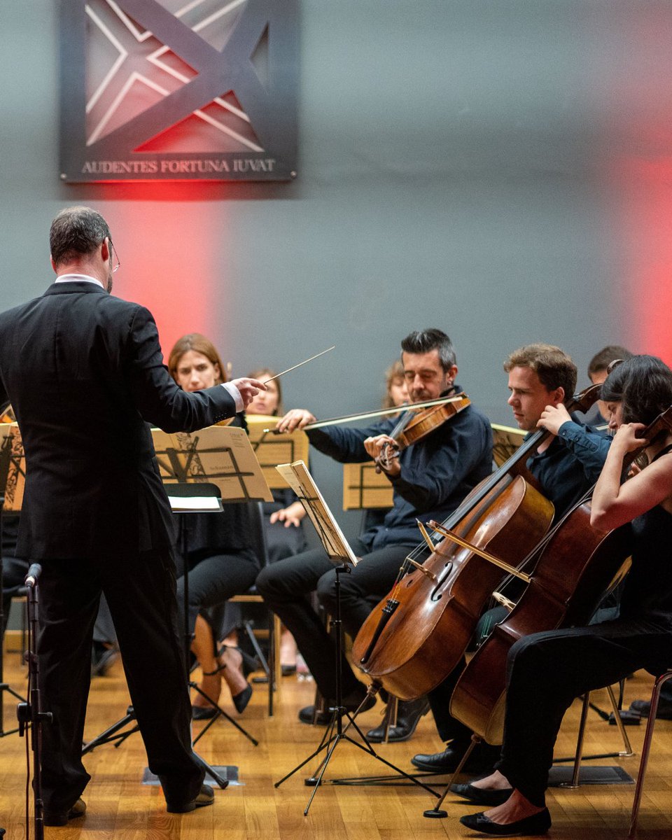 🎶 Bicocca Music Festival 2024: Eventi del 27 maggio 👩‍🎤 Gaia incontrerà gli studenti in Aula Magna 📻 Inaugurazione della mostra 'Scrivere nel vento. Cento anni di radio tra società, industria, tecnologia. Che storie!' 🎼 Concerto dell’Orchestra Bicocca unimib.it/bmf2024