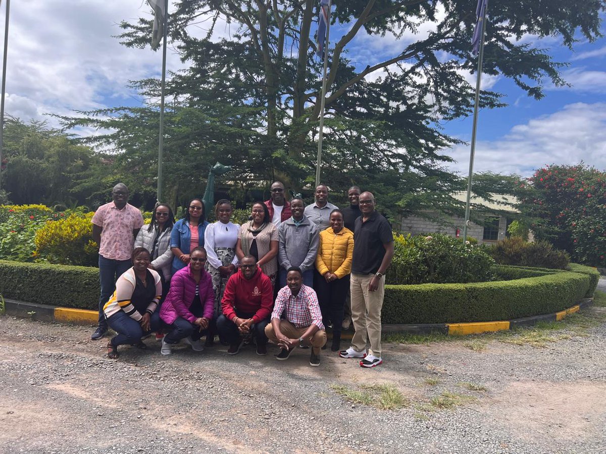 Last week, we participated in a brainstorming meeting to lay the foundation for Kenya's Digital Health Strategy 2024. The goal? Harness #digitalsolutions to improve healthcare delivery, data-driven decision-making & patient outcomes in Kenya. 
#digitalhealth #healthcareInnovation
